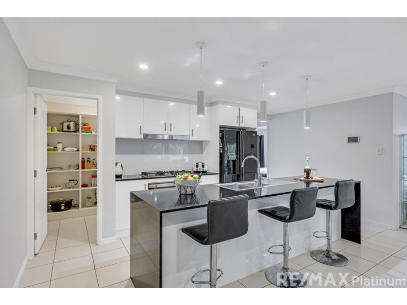 5 Bluewren Court, Upper Caboolture QLD 4510