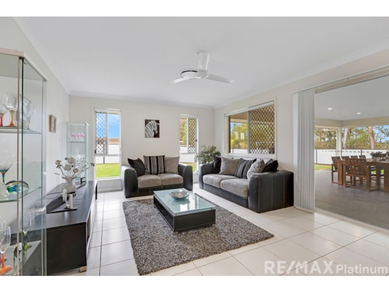 5 Bluewren Court, Upper Caboolture QLD 4510