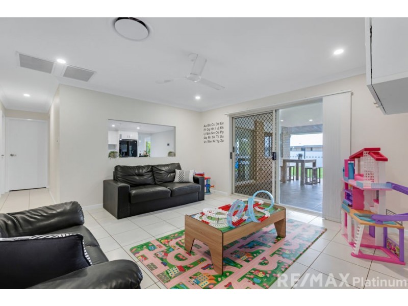 5 Bluewren Court, Upper Caboolture QLD 4510