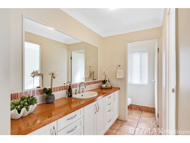 9 Waratah Way, Morayfield QLD 4506