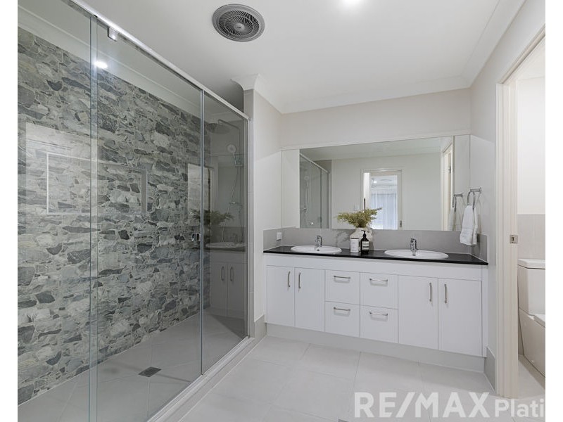 42 Macginley Road, Upper Caboolture QLD 4510