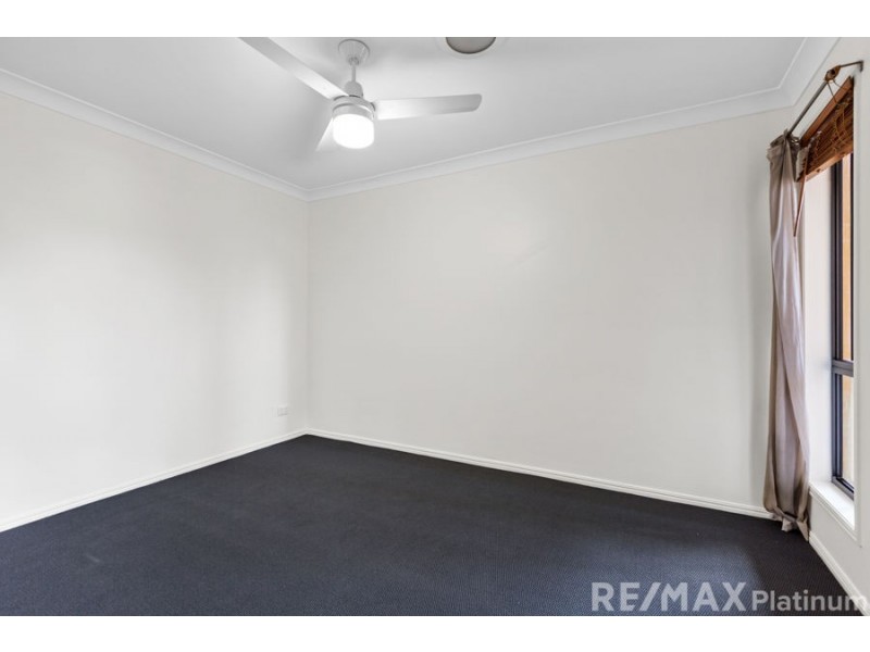 4 Mohr Court, Petrie QLD 4502