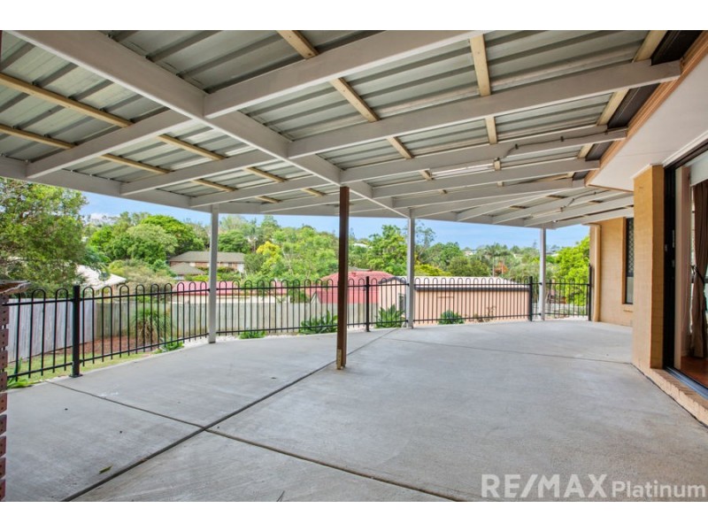 4 Mohr Court, Petrie QLD 4502