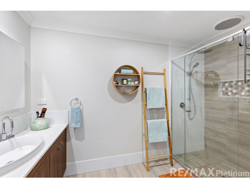 5 Poppel Court, Narangba QLD 4504