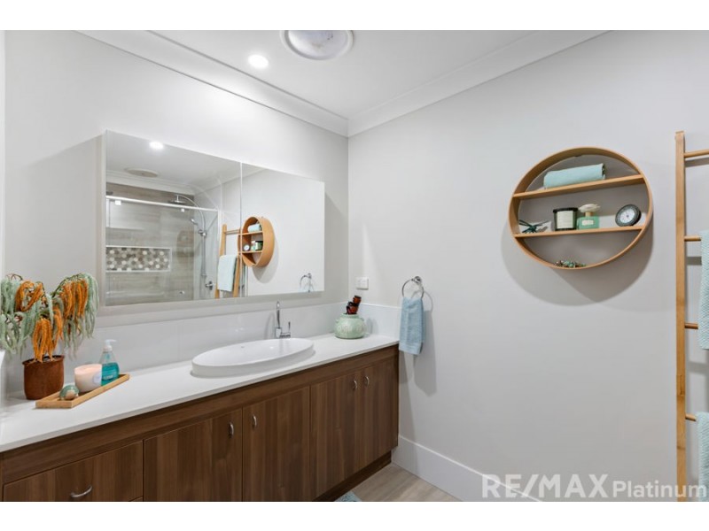 5 Poppel Court, Narangba QLD 4504