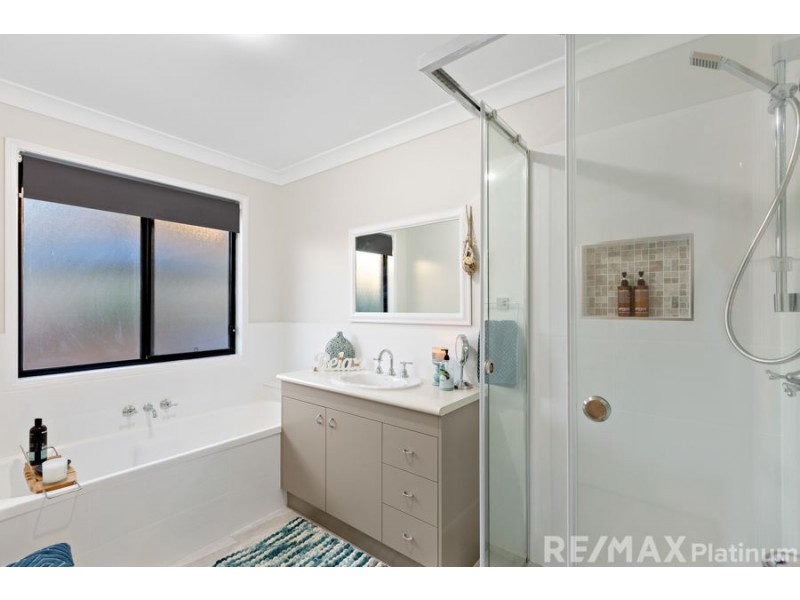 5 Poppel Court, Narangba QLD 4504