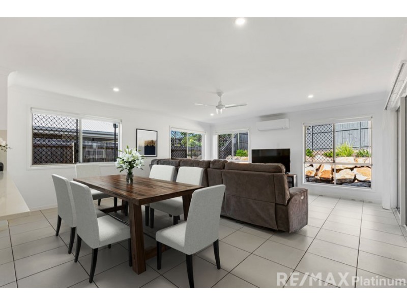 32 Crest Street, Narangba QLD 4504