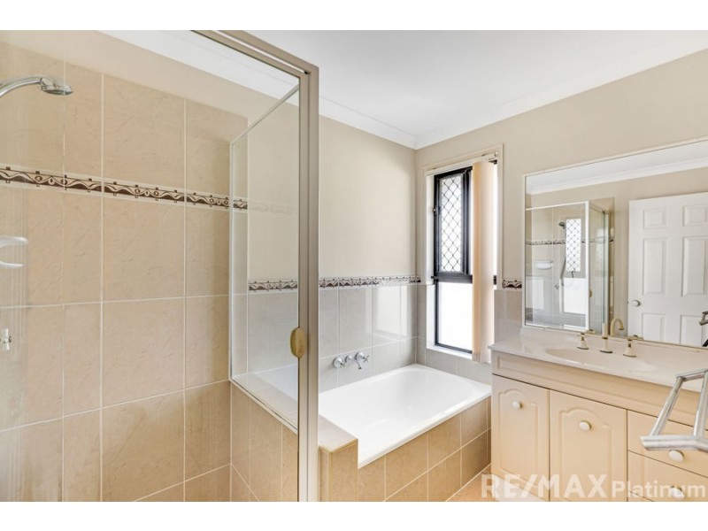 102 Creekside Drive, Narangba QLD 4504