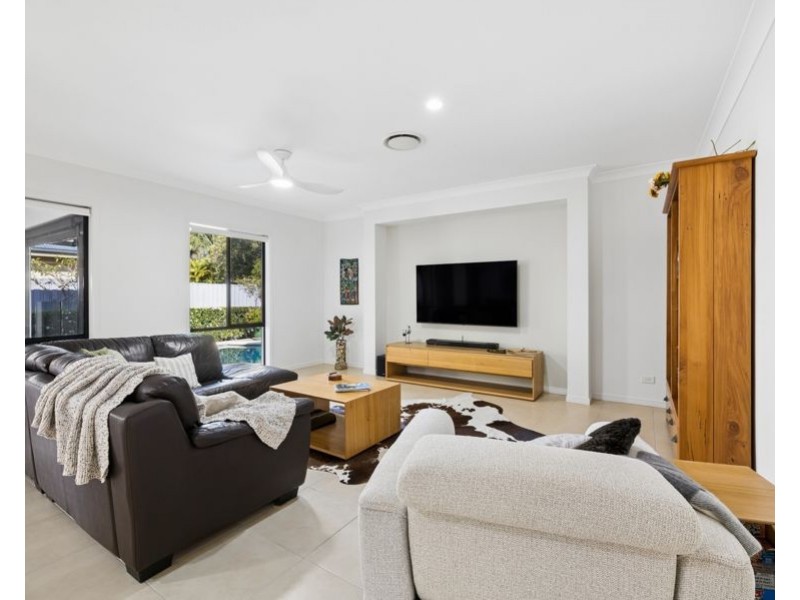 14 Hideaway Close, Narangba QLD 4504