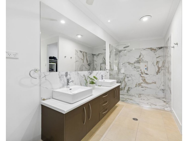 14 Hideaway Close, Narangba QLD 4504