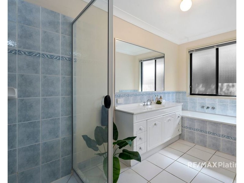 17 Civetta Court, Dakabin QLD 4503