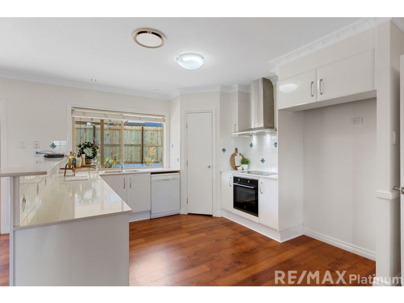 2 Damber Close, Morayfield QLD 4506