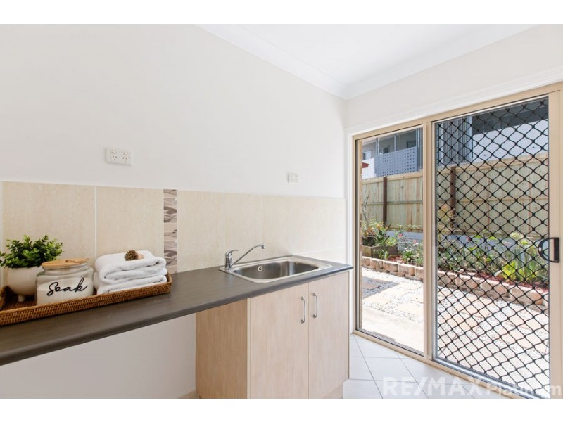 2 Damber Close, Morayfield QLD 4506