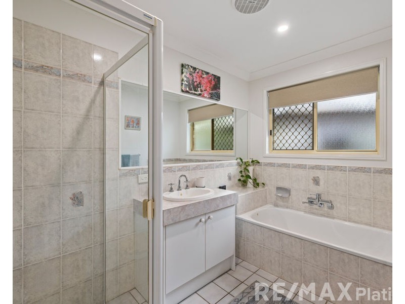 10 Piccabeen Court, Narangba QLD 4504