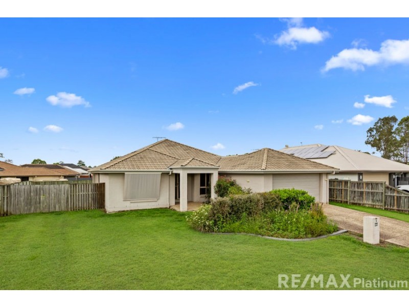 4 Lookout Place, Narangba QLD 4504