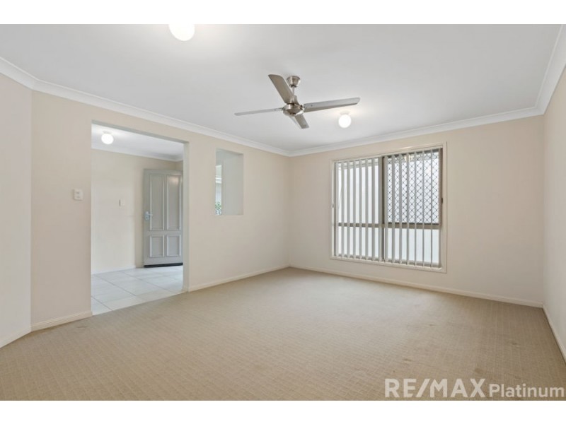 4 Lookout Place, Narangba QLD 4504