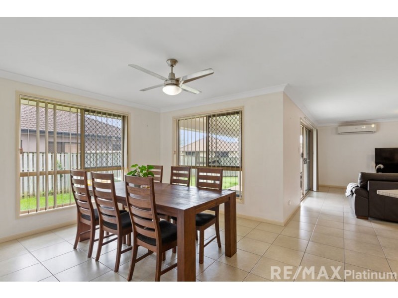 4 Lookout Place, Narangba QLD 4504