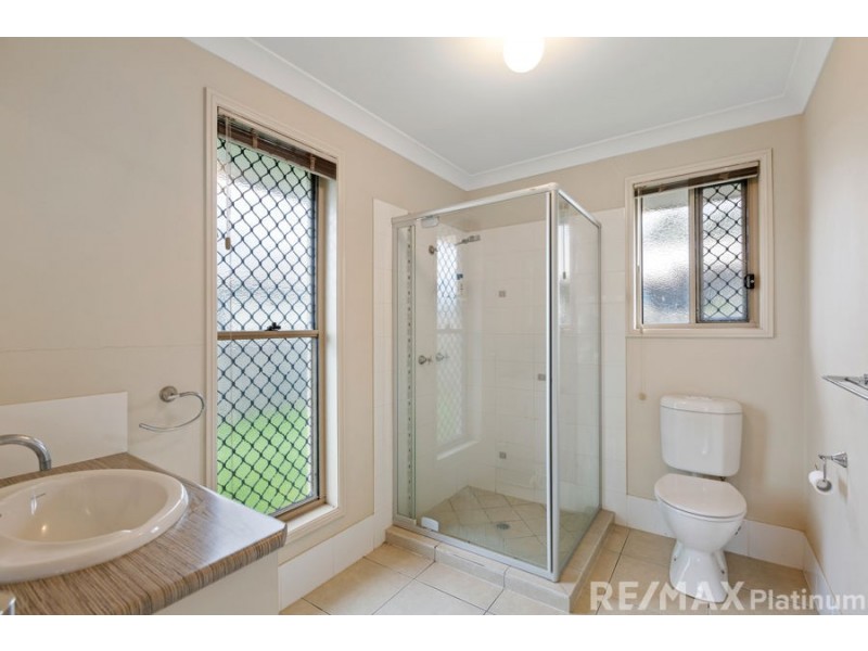 4 Lookout Place, Narangba QLD 4504