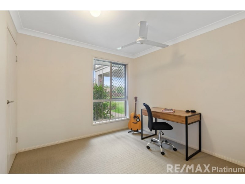 4 Lookout Place, Narangba QLD 4504
