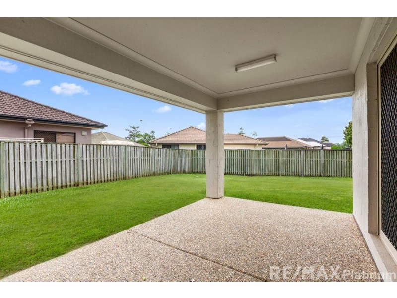 4 Lookout Place, Narangba QLD 4504