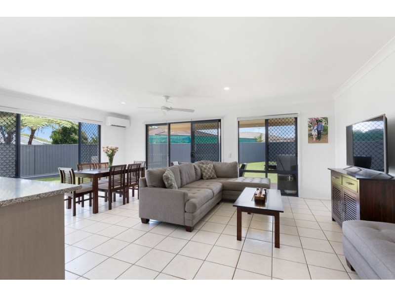 9 Marilyn Place, Morayfield QLD 4506