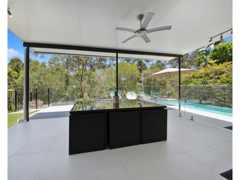 3 Amorosa Court, Eatons Hill QLD 4037