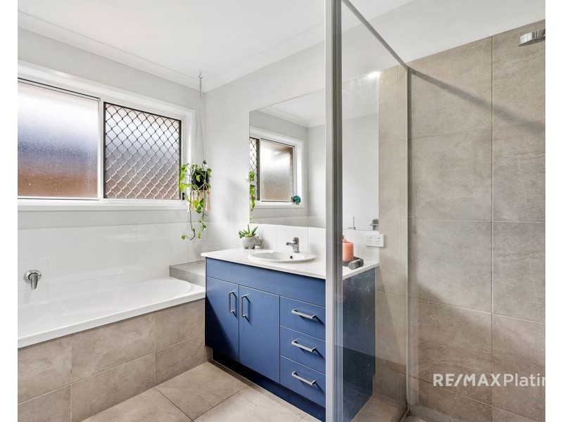 10 Palatial Crescent, Narangba QLD 4504