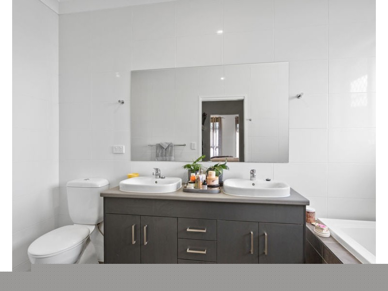 42 Splendid Parade, Narangba QLD 4504