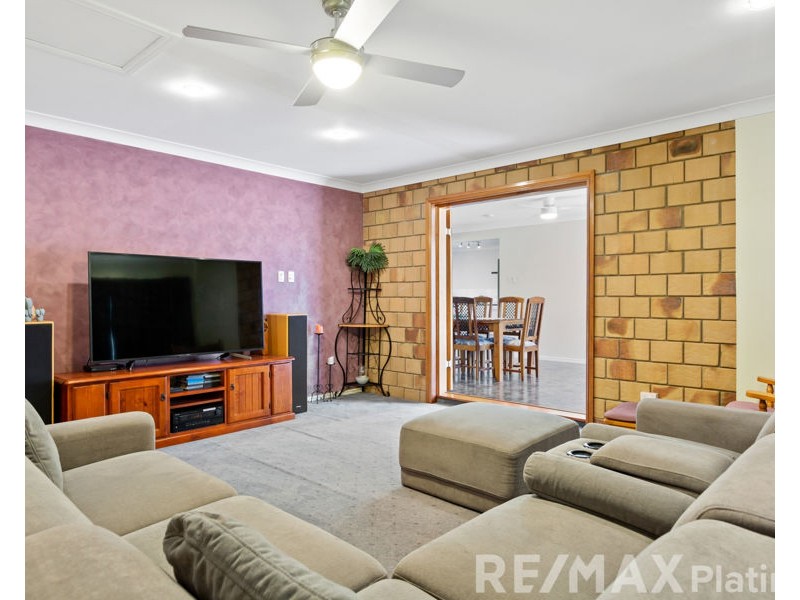 4 Aberdeen Way, Narangba QLD 4504