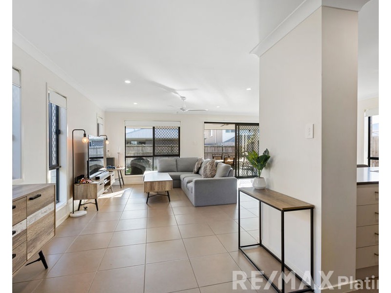 10 Link Street, Narangba QLD 4504