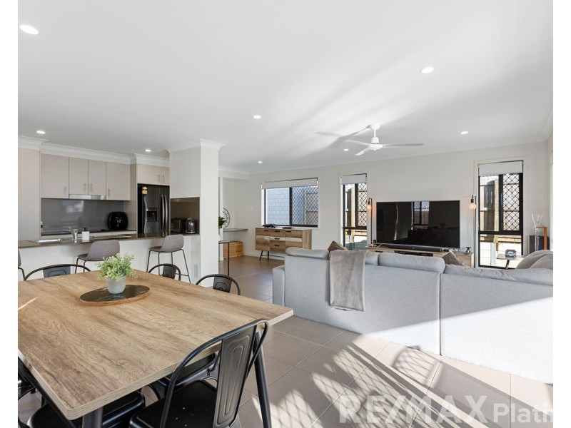 10 Link Street, Narangba QLD 4504