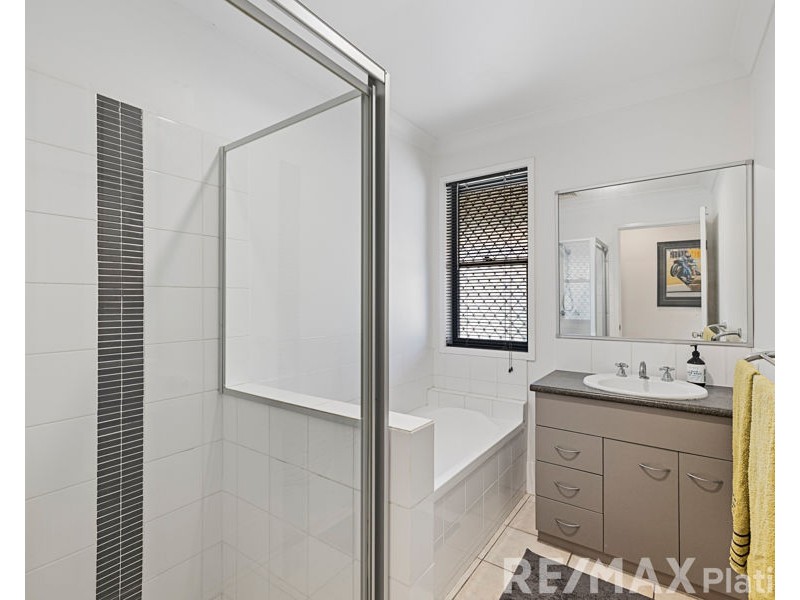 37 Maurice Avenue, Morayfield QLD 4506