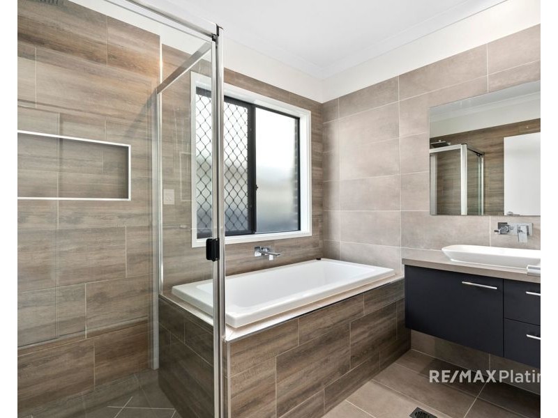 17 Sanctuary Crescent, Narangba QLD 4504