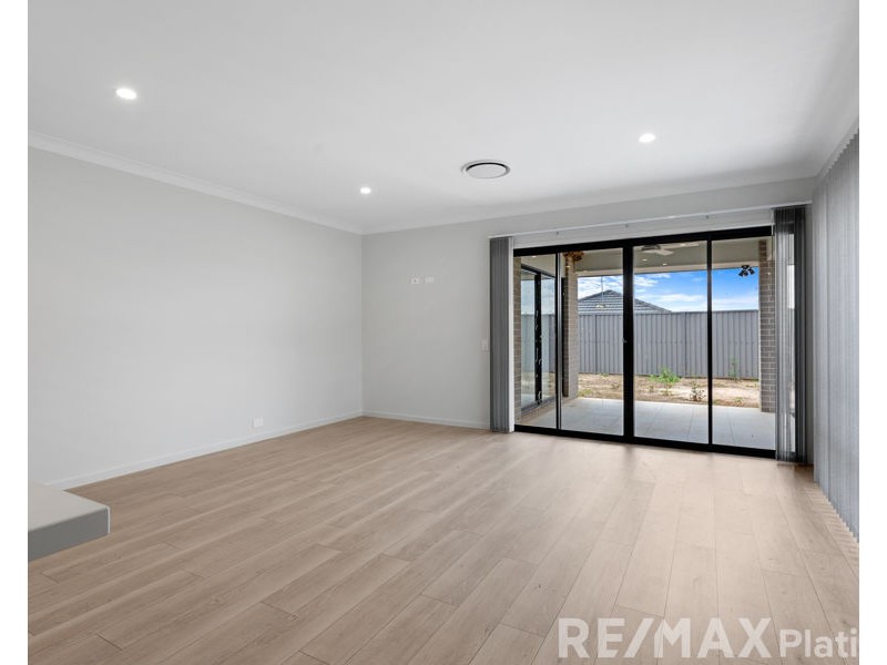 54 Palatial Crescent, Narangba QLD 4504