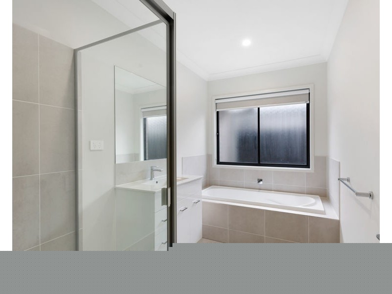 54 Palatial Crescent, Narangba QLD 4504