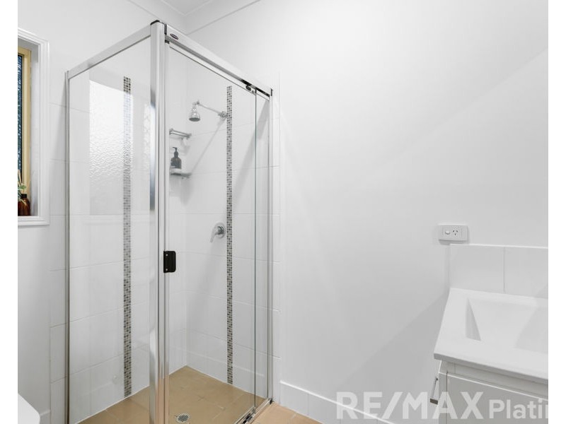 592-596 Oakey Flat Road, Burpengary QLD 4505