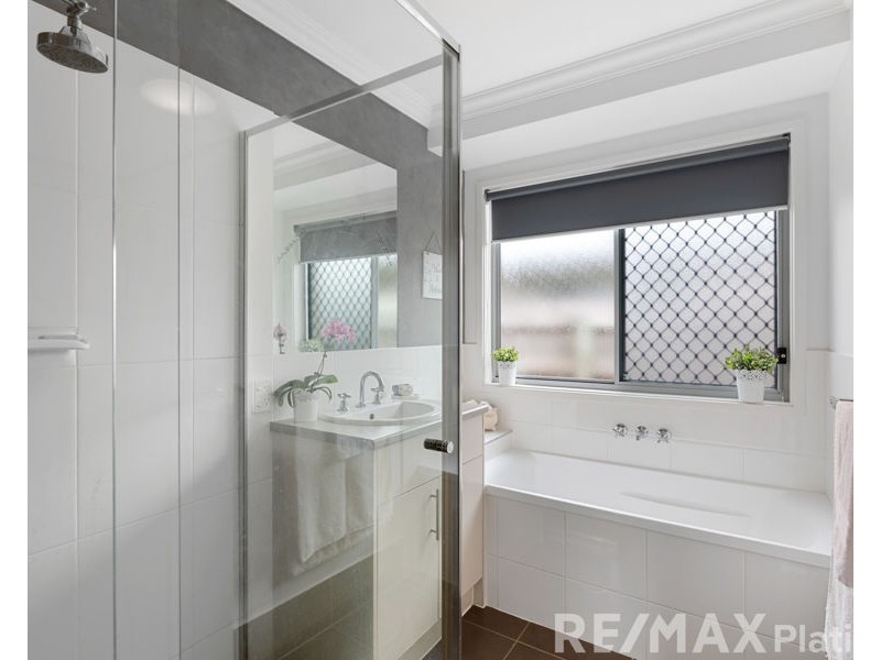 4 Gwenyth Court, Narangba QLD 4504