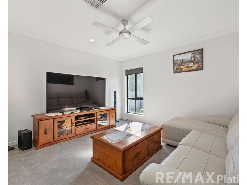 22 Lakeview Road, Morayfield QLD 4506