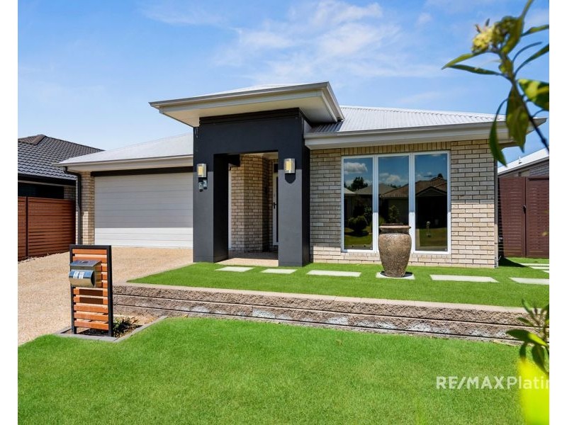 17 Moonie Crescent, North Lakes QLD 4509