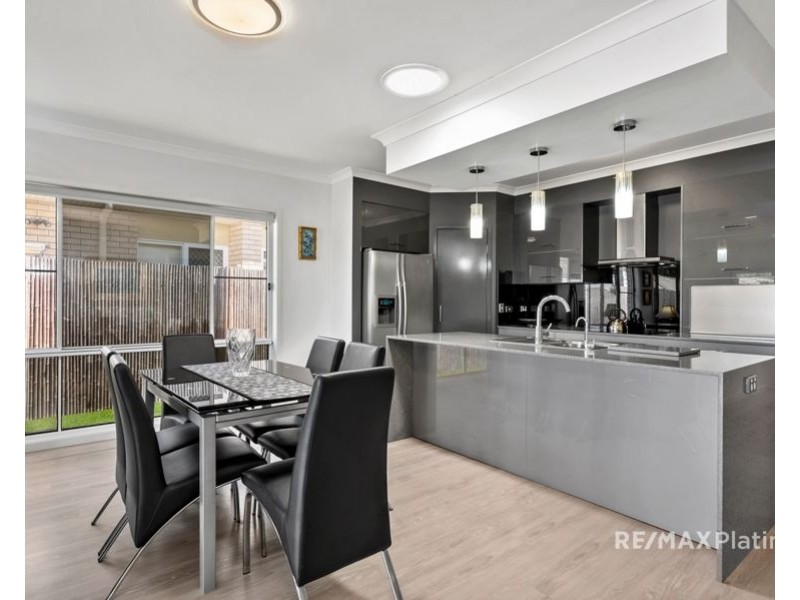 17 Moonie Crescent, North Lakes QLD 4509