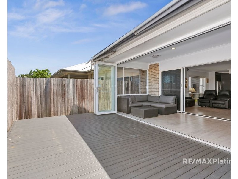 17 Moonie Crescent, North Lakes QLD 4509