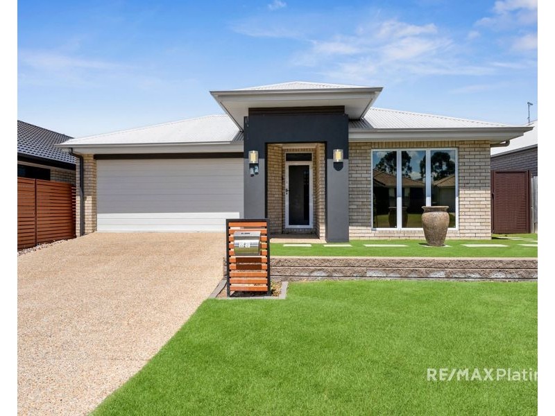 17 Moonie Crescent, North Lakes QLD 4509