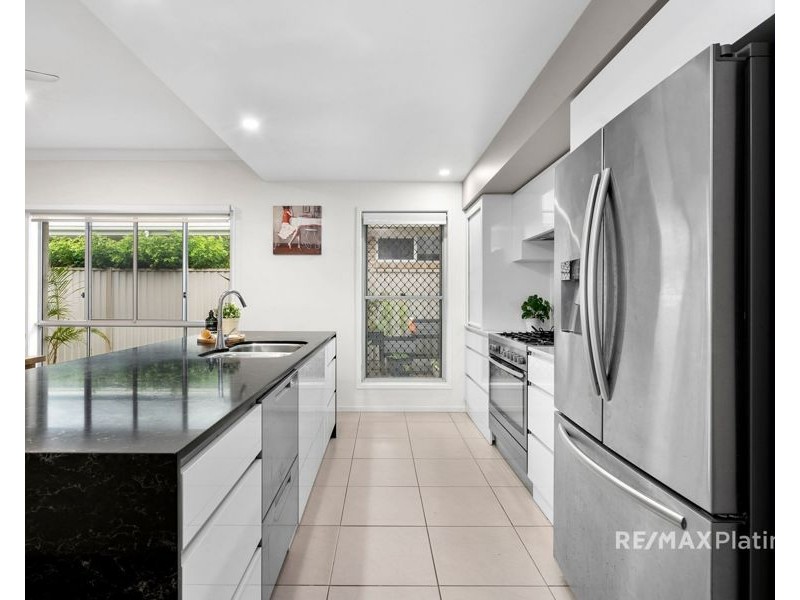 20 Rawlins Crescent, North Lakes QLD 4509