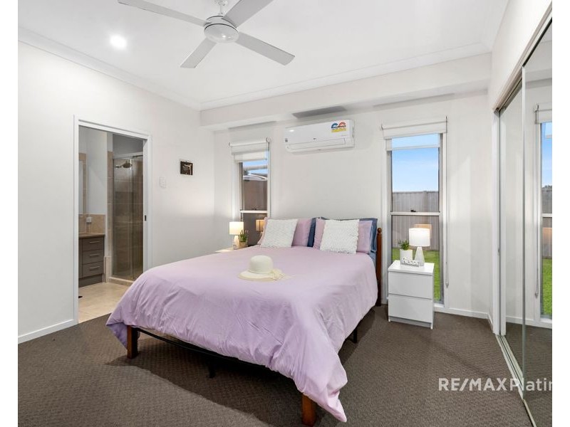 20 Rawlins Crescent, North Lakes QLD 4509
