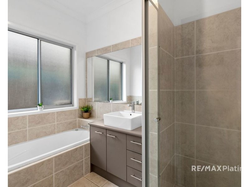 20 Rawlins Crescent, North Lakes QLD 4509