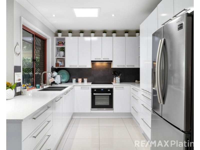5 Wood Court, Kallangur QLD 4503