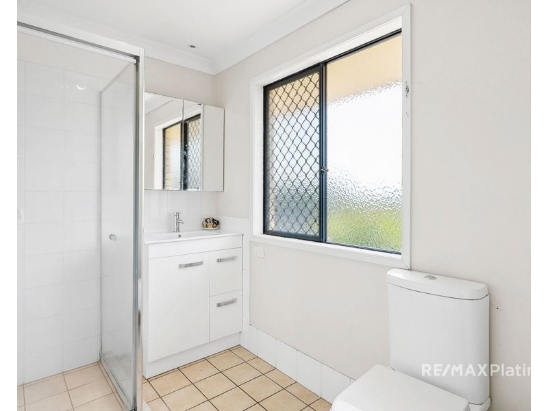 18 Boronia Outlook, Narangba QLD 4504