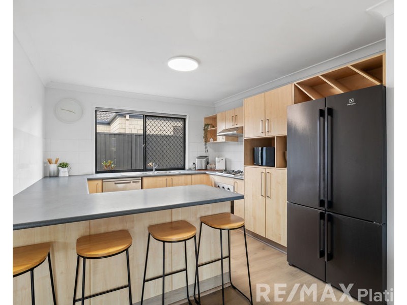 4 Crowe Road, Morayfield QLD 4506