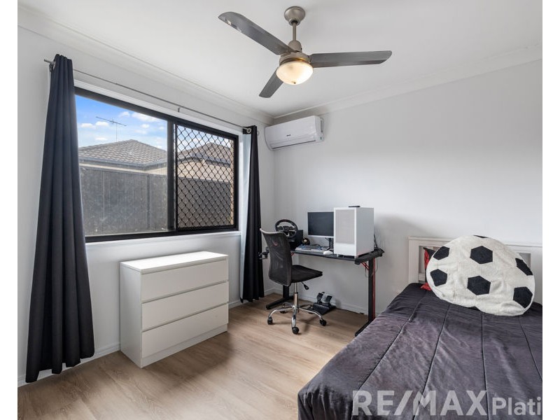 4 Crowe Road, Morayfield QLD 4506