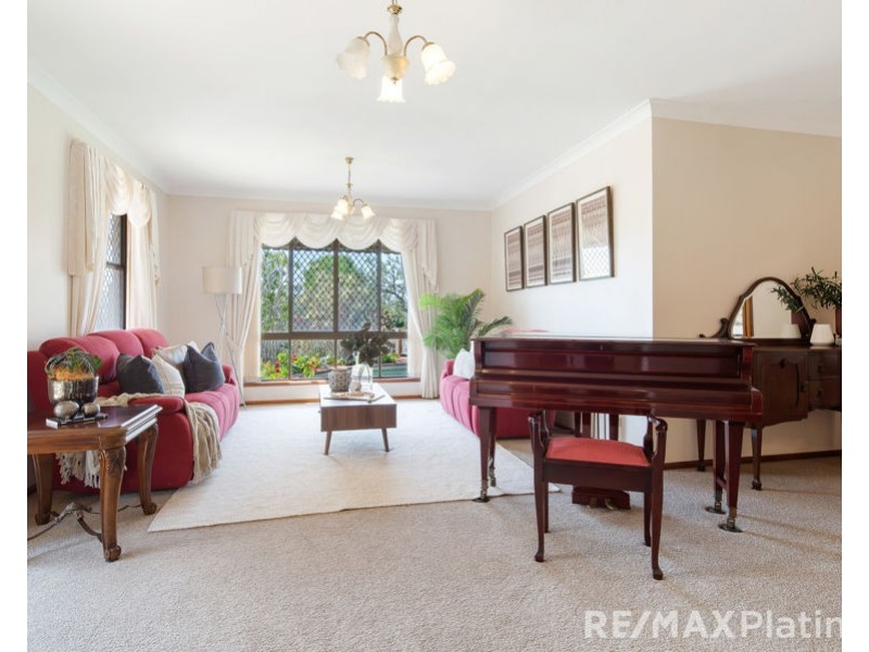 11 Cathy Court, Albany Creek QLD 4035